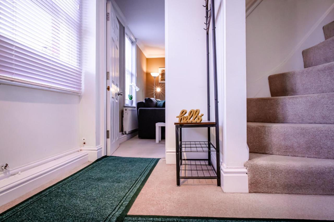 צ'סטר Lord Street - 2 Beautiful Apartments - Sleep Up To 14 Guests - By Rework Accommodation מראה חיצוני תמונה