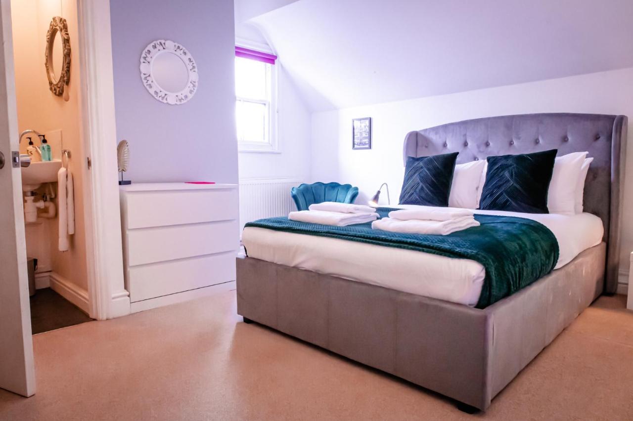 צ'סטר Lord Street - 2 Beautiful Apartments - Sleep Up To 14 Guests - By Rework Accommodation מראה חיצוני תמונה