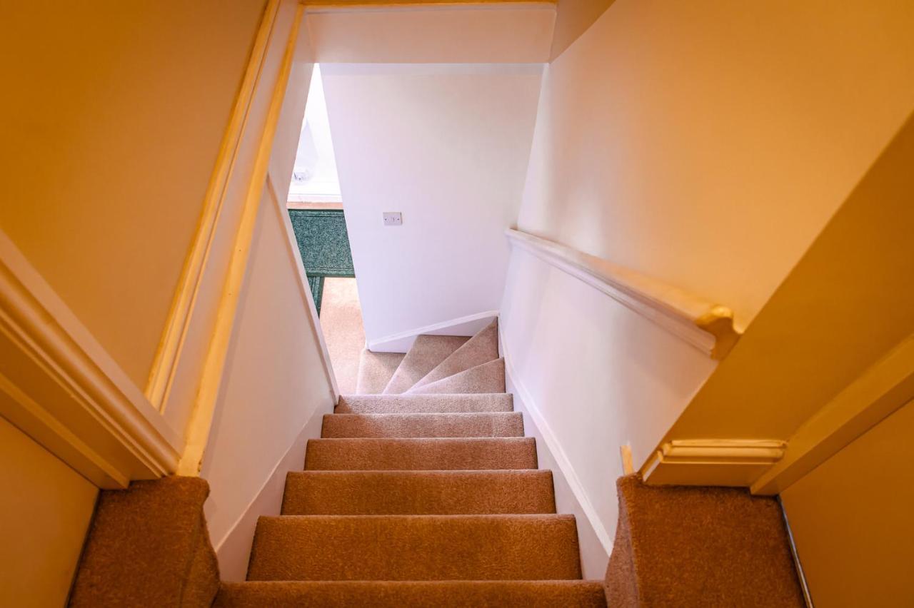 צ'סטר Lord Street - 2 Beautiful Apartments - Sleep Up To 14 Guests - By Rework Accommodation מראה חיצוני תמונה