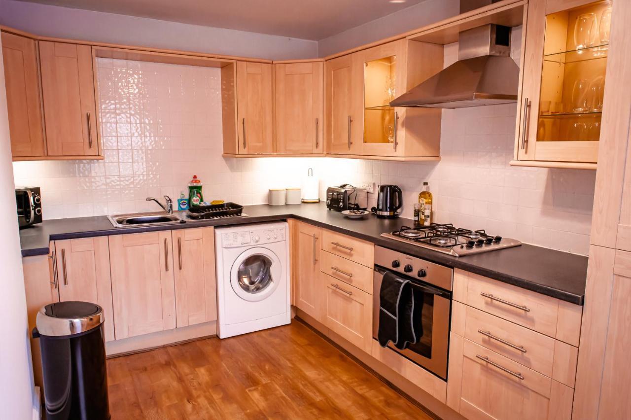 צ'סטר Lord Street - 2 Beautiful Apartments - Sleep Up To 14 Guests - By Rework Accommodation מראה חיצוני תמונה