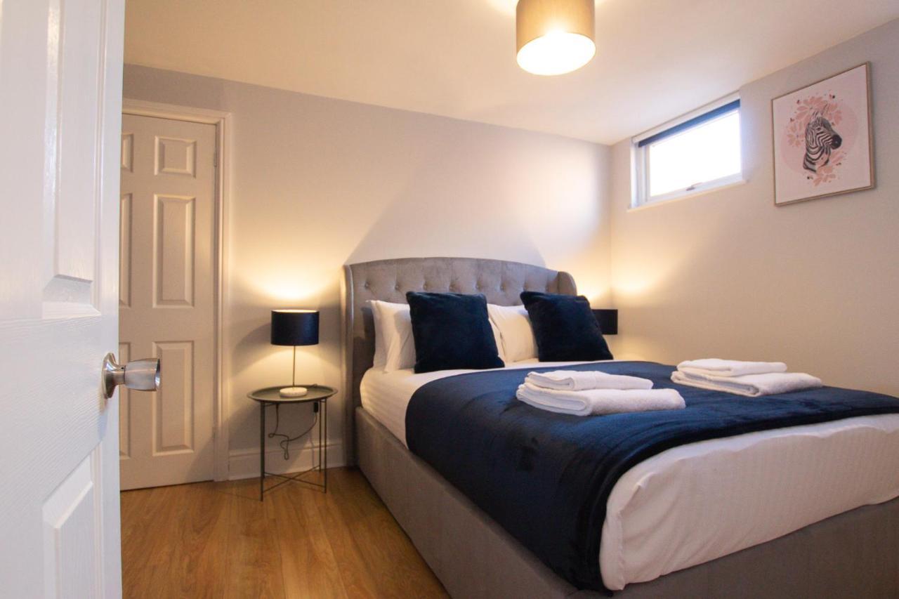 צ'סטר Lord Street - 2 Beautiful Apartments - Sleep Up To 14 Guests - By Rework Accommodation מראה חיצוני תמונה