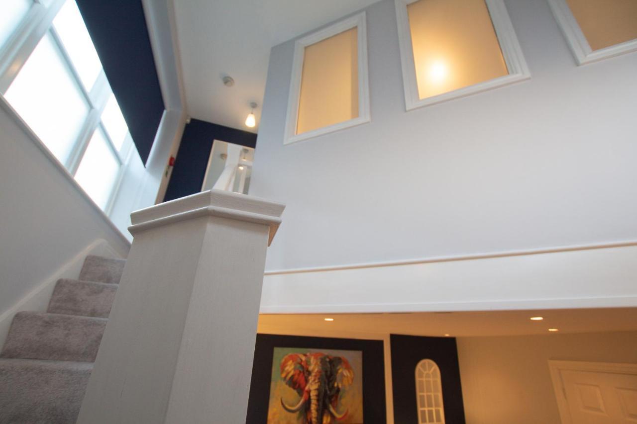 צ'סטר Lord Street - 2 Beautiful Apartments - Sleep Up To 14 Guests - By Rework Accommodation מראה חיצוני תמונה