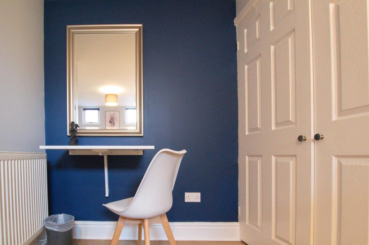 צ'סטר Lord Street - 2 Beautiful Apartments - Sleep Up To 14 Guests - By Rework Accommodation מראה חיצוני תמונה