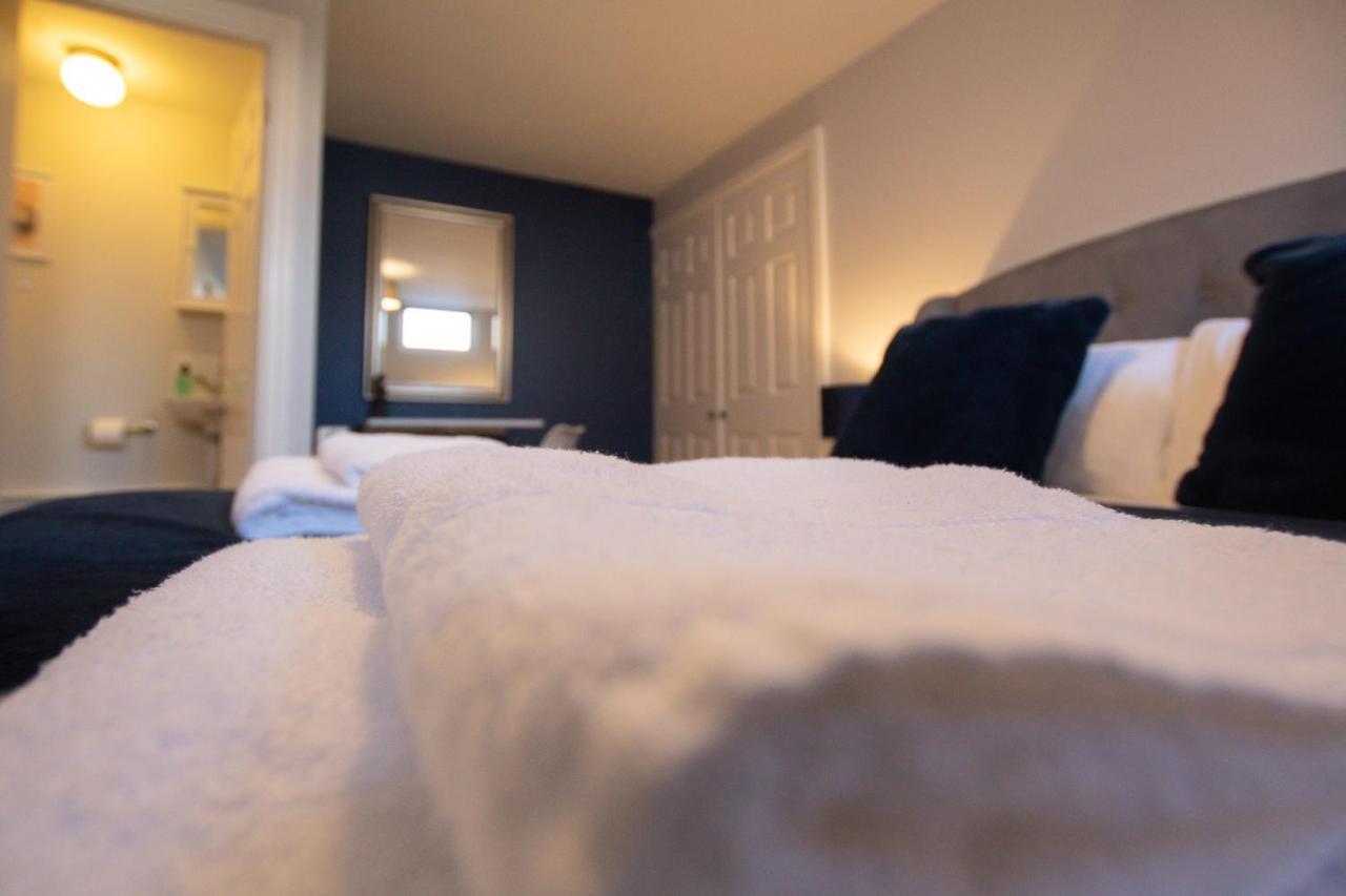 צ'סטר Lord Street - 2 Beautiful Apartments - Sleep Up To 14 Guests - By Rework Accommodation מראה חיצוני תמונה