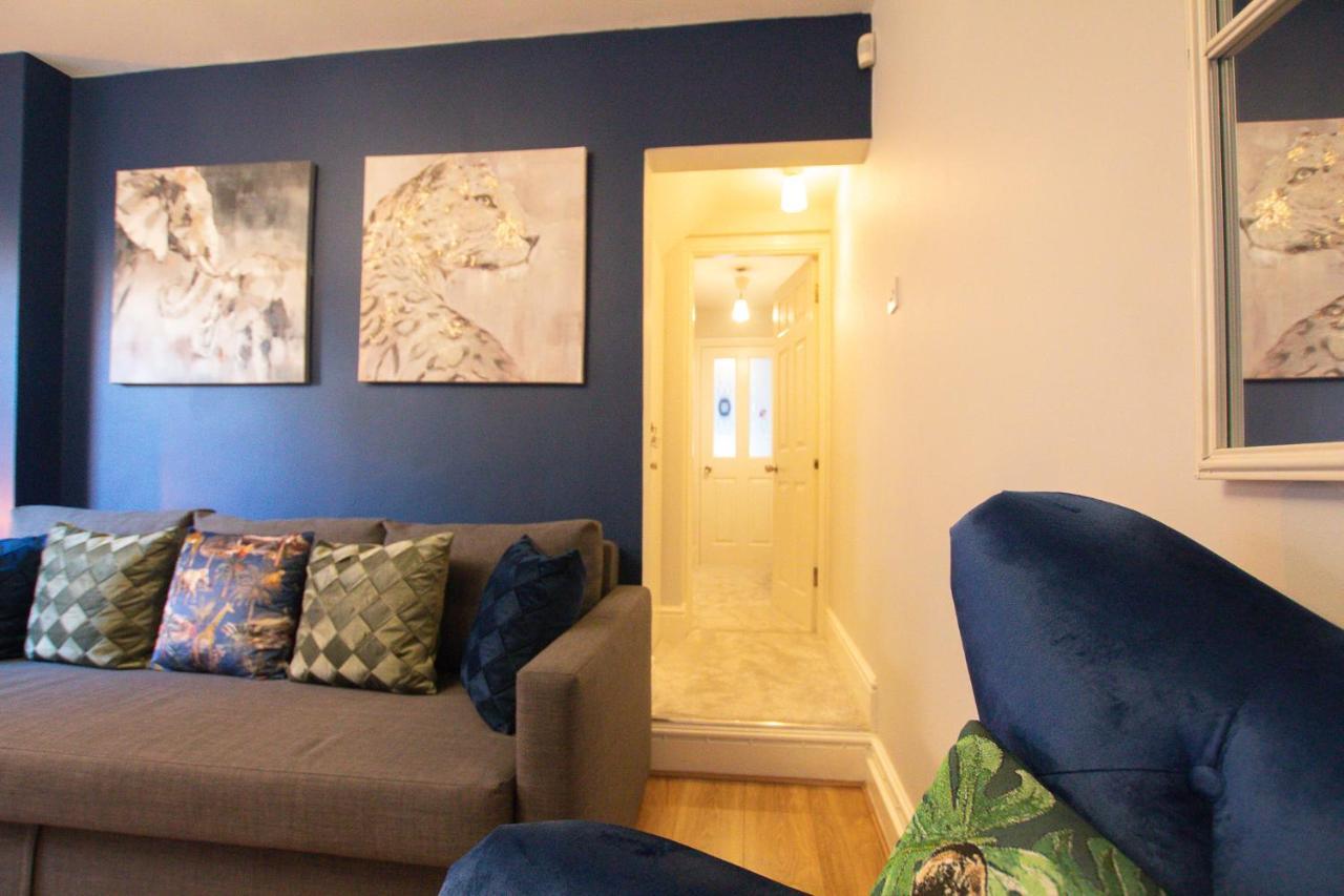 צ'סטר Lord Street - 2 Beautiful Apartments - Sleep Up To 14 Guests - By Rework Accommodation מראה חיצוני תמונה